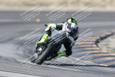 media/Dec-01-2025-Moto Forza (Mon) [[2daa91e15f]]/1-Advanced Group/Session 2 Turn 11 Backside/